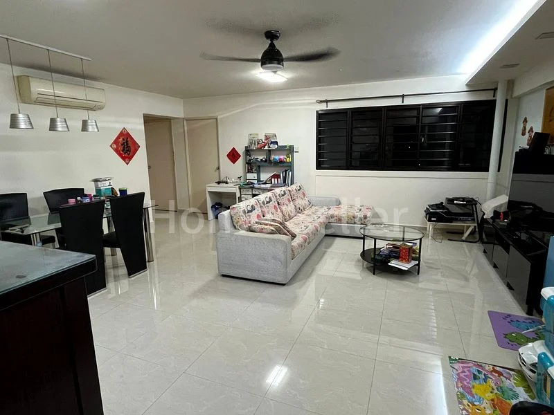 5 Room (5I) HDB for Sale in 276C Jurong West Street 25 - Image 1