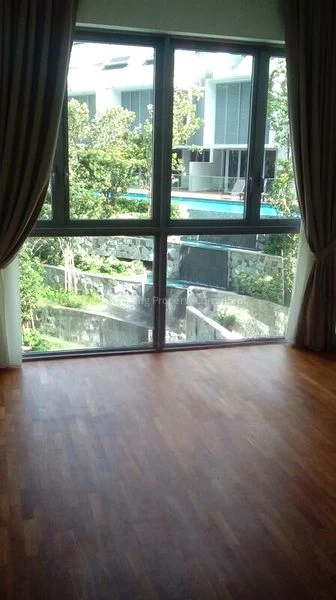 2 Bed Condo for Rent in Hillsta - Image 2