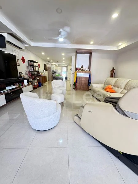5+1 Bed Terraced House (Landed) for Sale in  Seletar Hills Estate - Image 1