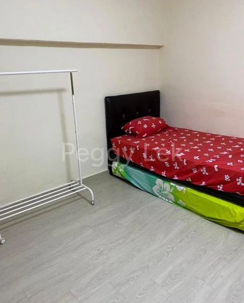 Common Room (HDB) for Rent in  101 Jurong East Street 13 - Image 2