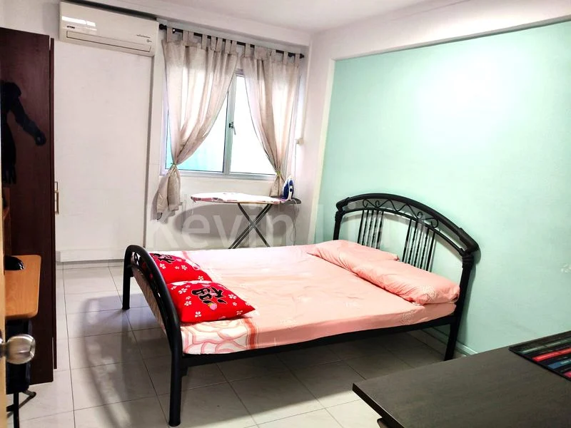 Common Room (HDB) for Rent in  175 Woodlands Street 13 - Image 1