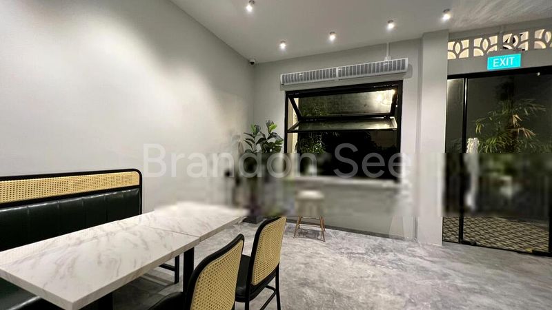 Food & Beverage for Rent: 14 Flanders Square - Image 4