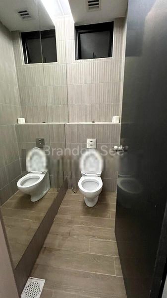 Food & Beverage for Rent: 14 Flanders Square - Image 2