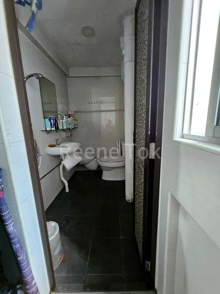 4 Room (4A) HDB for Rent in  231 Hougang Street 21 - Image 2