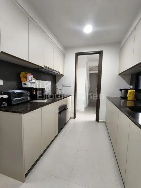 3 Bed Condo for Sale in  Kopar At Newton - Image 4