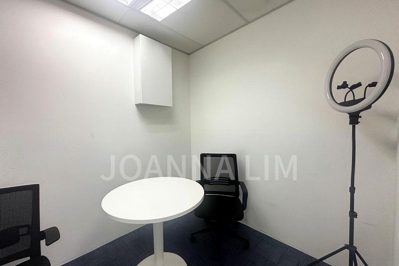 Office for Sale: International Plaza - Image 4