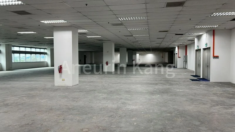 Light Industrial (B1) for Rent in  Corporation Place - Image 1
