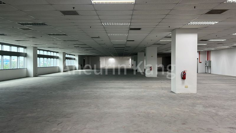 Light Industrial (B1) for Rent in  Corporation Place - Image 2