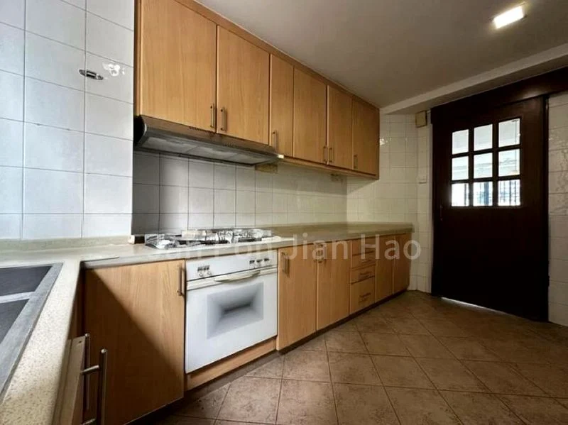 3 Bed Condo for Rent in  Pinevale - Image 5