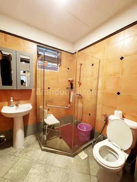 5 Bed Corner Terrace (Landed) for Sale in  Kensington Park Road - Image 8