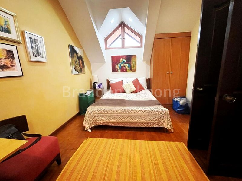 5 Bed Corner Terrace (Landed) for Sale in  Kensington Park Road - Image 6