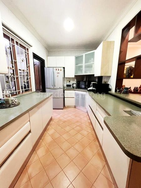 5 Bed Corner Terrace (Landed) for Sale in  Kensington Park Road - Image 10