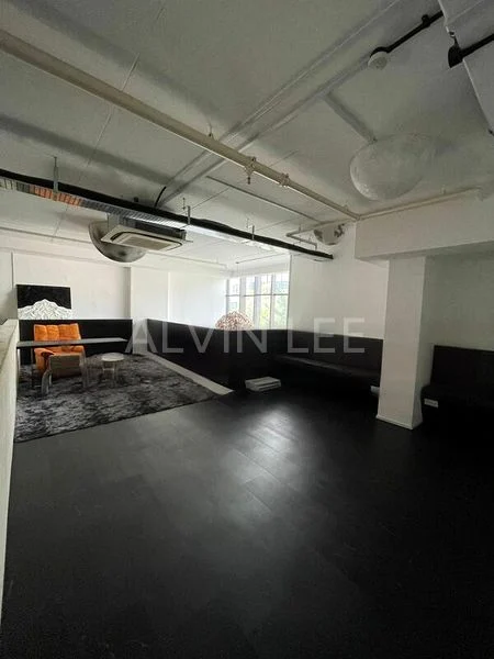 Tag.A Light Industrial (B1) for Sale: 3,000 Sq Ft Unit, on 0.5 Acre Site, at 123 Main Street, in The Foundry Complex. - Image 2