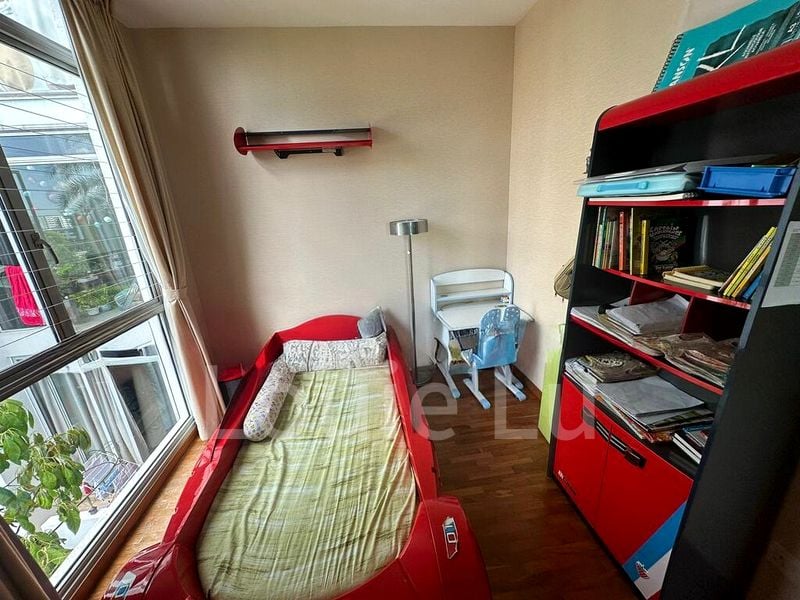 3 Bed Condo for Rent in  The Lakeshore - Image 2