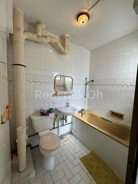 Maisonette HDB for Sale in  522 Hougang Avenue 6 - Image 8