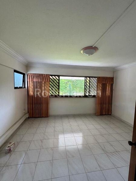 Maisonette HDB for Sale in  522 Hougang Avenue 6 - Image 6