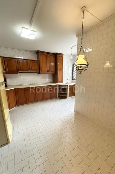 Maisonette HDB for Sale in  522 Hougang Avenue 6 - Image 15