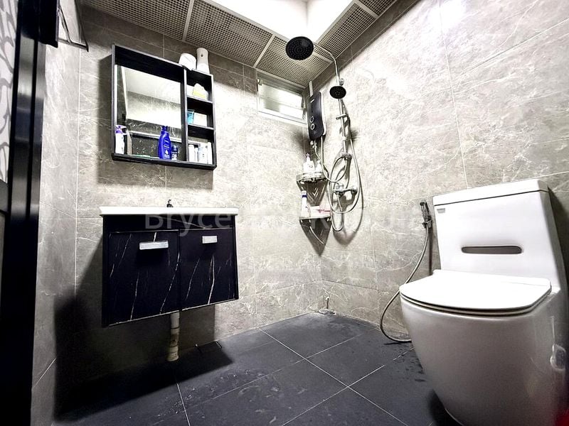 Common Room (HDB) for Rent in  455 Yishun Street 41 - Image 4