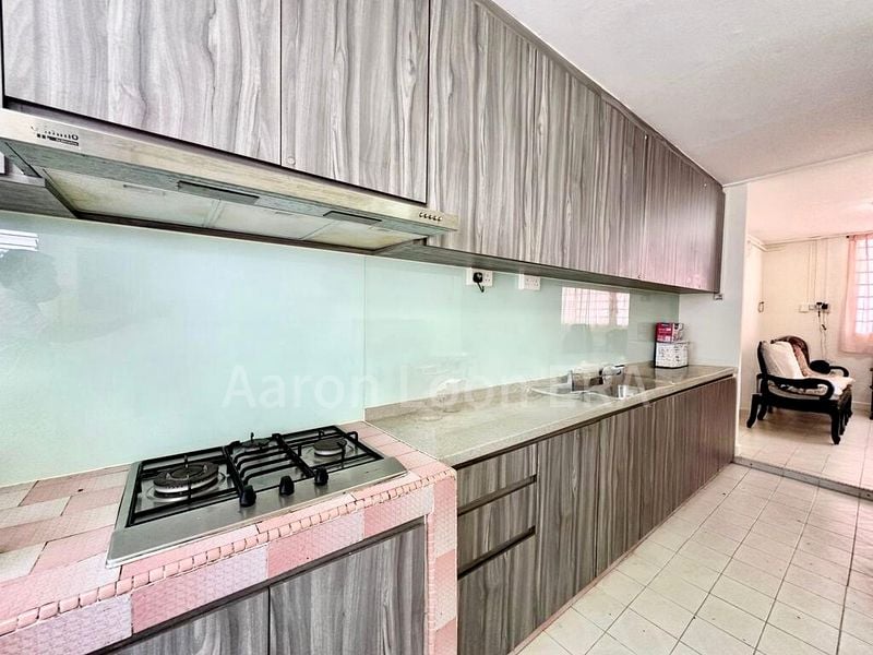 4 Room (4S) HDB for Rent in  516 Hougang Avenue 10 - Image 4