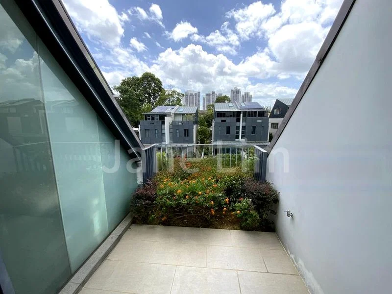 4 Bed Semi-Detached House (Landed) for Rent in  Coronation Arcade - Image 1