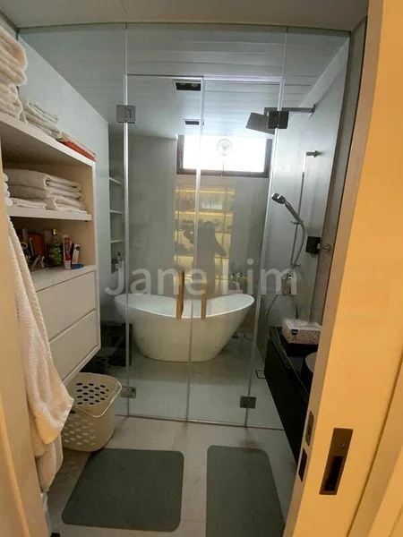 4 Bed Semi-Detached House (Landed) for Rent in  Coronation Arcade - Image 5