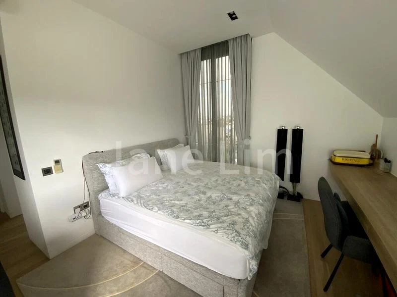 4 Bed Semi-Detached House (Landed) for Rent in  Coronation Arcade - Image 3