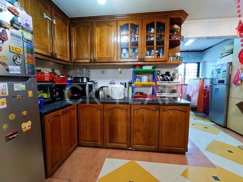 Executive HDB for Sale in 115 Ho Ching Road - Image 5