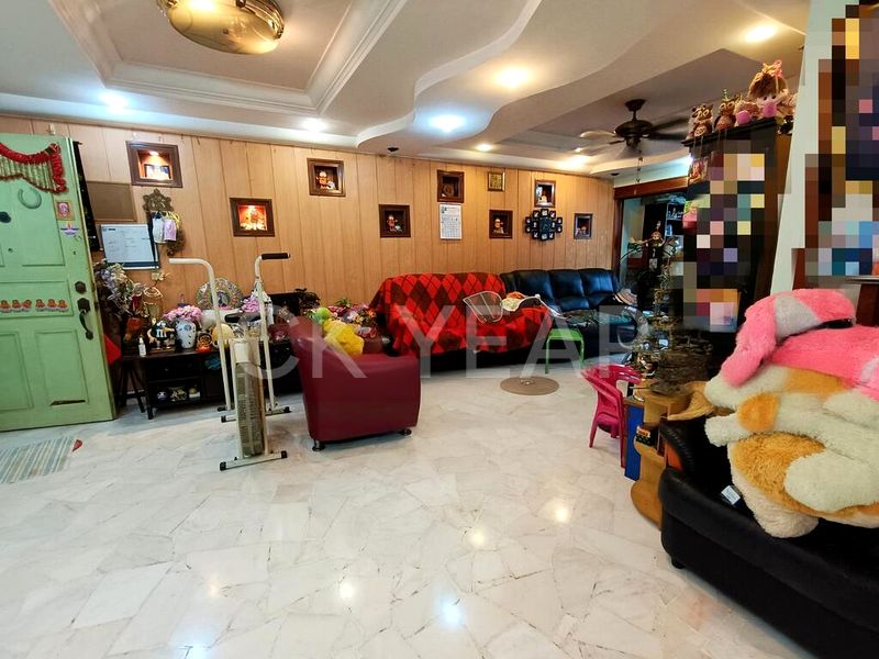 Executive HDB for Sale in 115 Ho Ching Road - Image 12