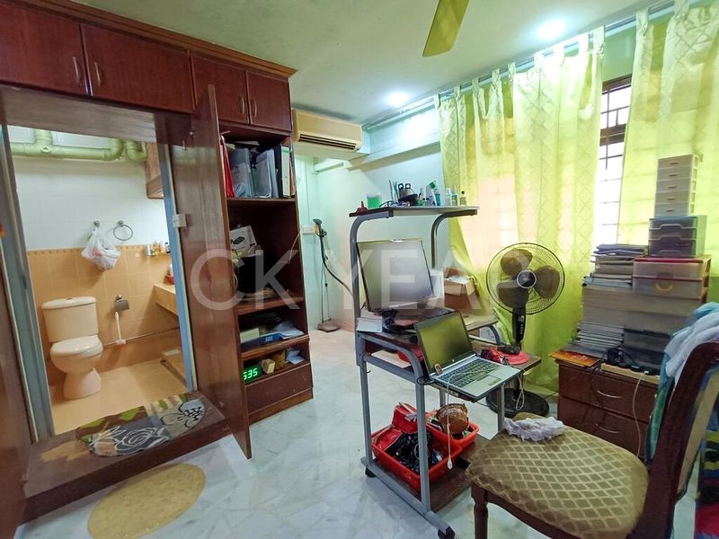 Executive HDB for Sale in 115 Ho Ching Road - Image 8