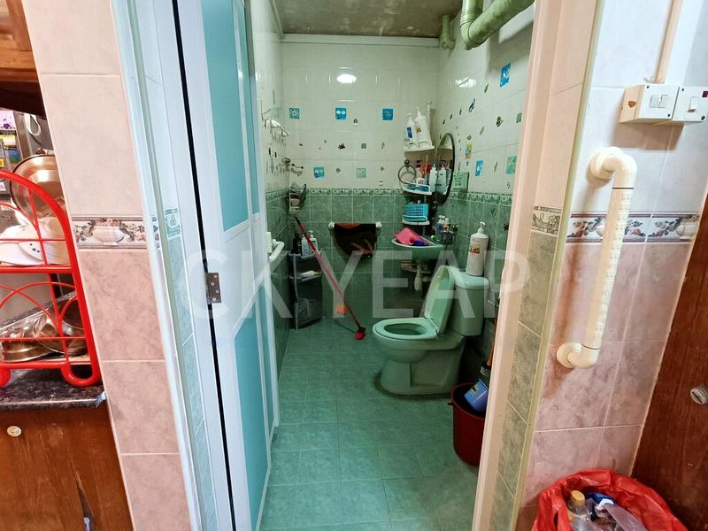 Executive HDB for Sale in 115 Ho Ching Road - Image 2
