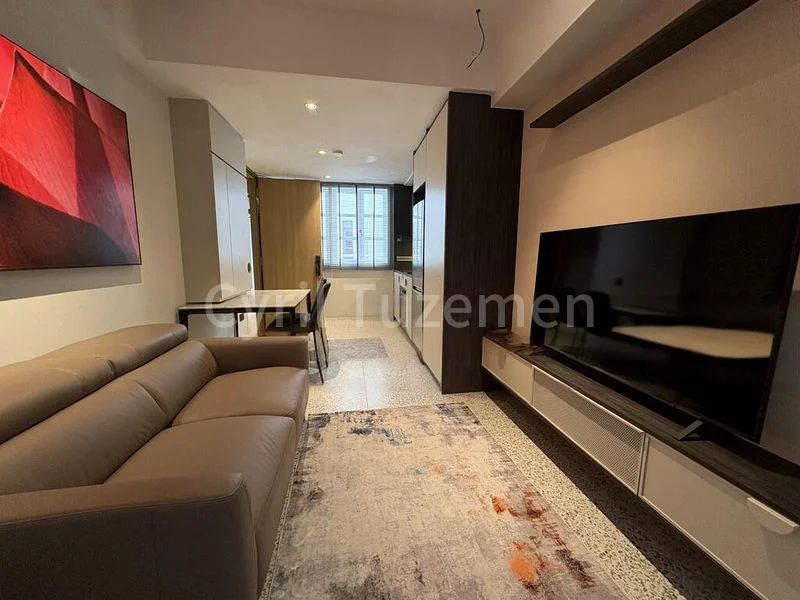 1 Bed Apartment (Condo) for Rent in  Acorn - Image 3