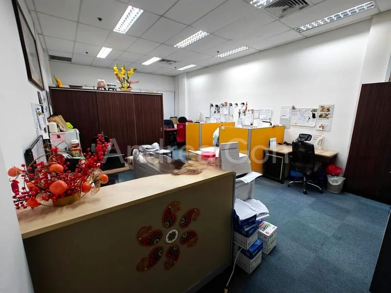 Office for Sale: High Street Centre - Image 2