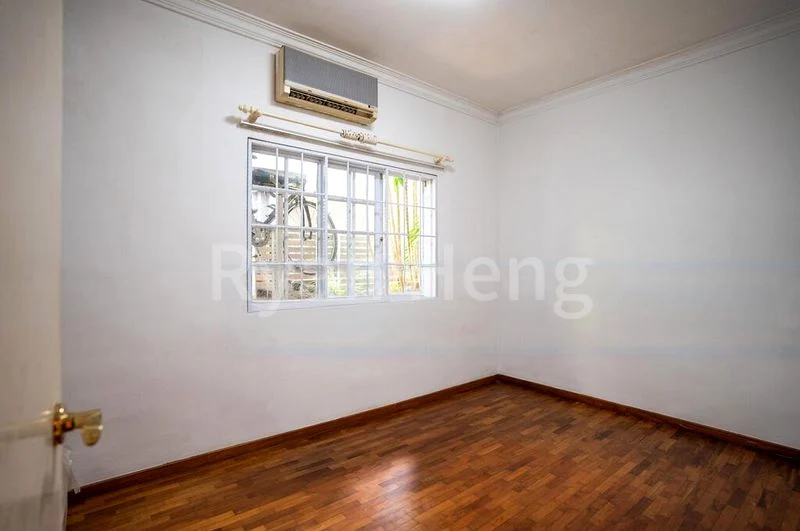 5 Bed Semi-Detached House (Landed) for Sale in  Changi Road - Image 3