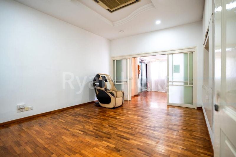 5 Bed Semi-Detached House (Landed) for Sale in  Changi Road - Image 13