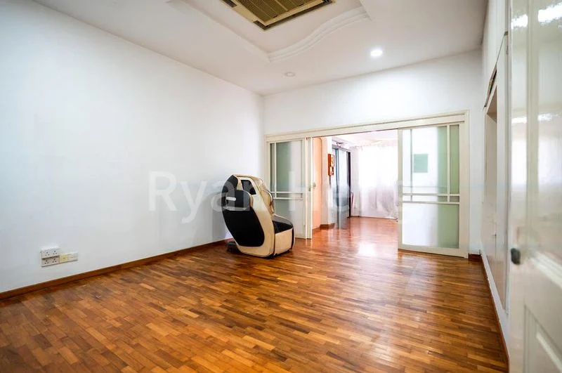 5 Bed Semi-Detached House (Landed) for Sale in  Changi Road - Image 4