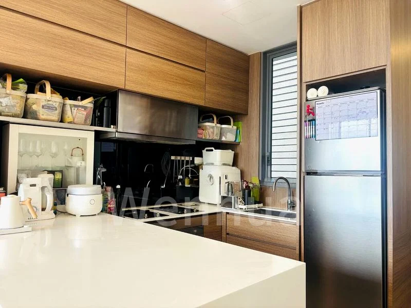 3 Bed Condo for Sale in  Echelon - Image 2