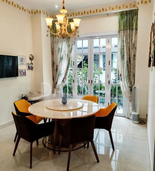 5 Bed Bungalow (Landed) for Sale in  Braddell Heights Estate - Image 1