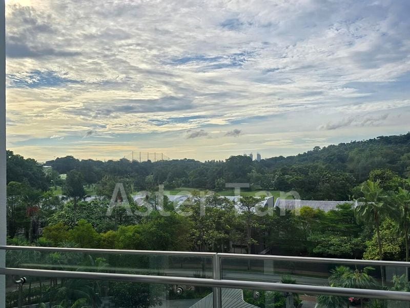 5 Bed Condo for Sale in  Turquoise - Image 1