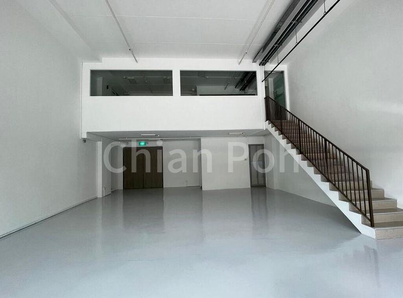 Light Industrial (B1) for Rent: 2,500 Sq Ft Workshop, Office, and Shop Space on 15 Smith Street. - Image 3