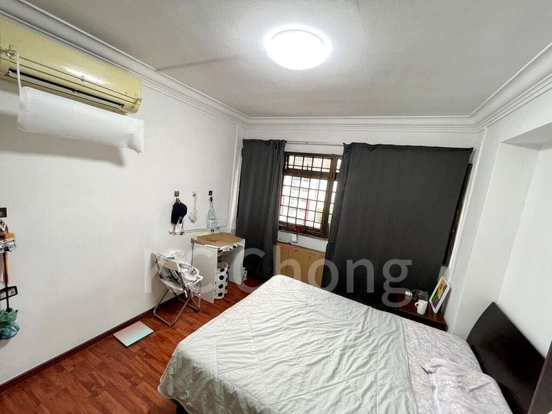 5 Room (5I) HDB for Rent in  281 Toh Guan Road - Image 6