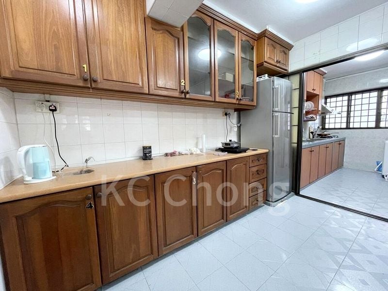 5 Room (5I) HDB for Rent in  281 Toh Guan Road - Image 2