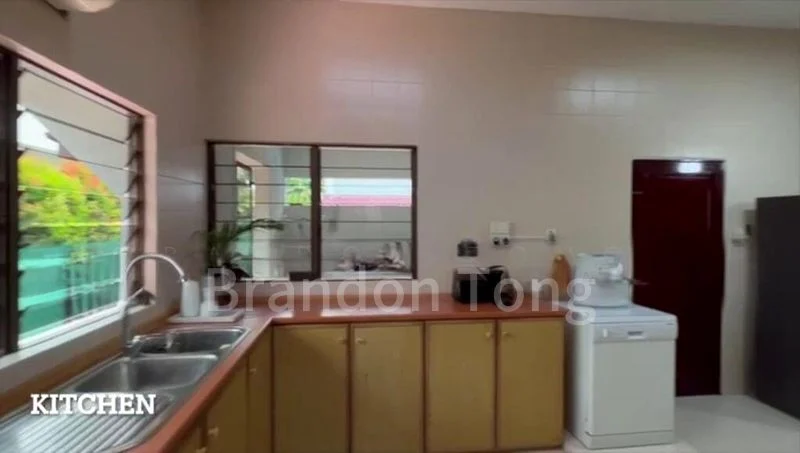 4 Bed Semi-Detached House (Landed) for Rent in  Regent Villas - Image 9