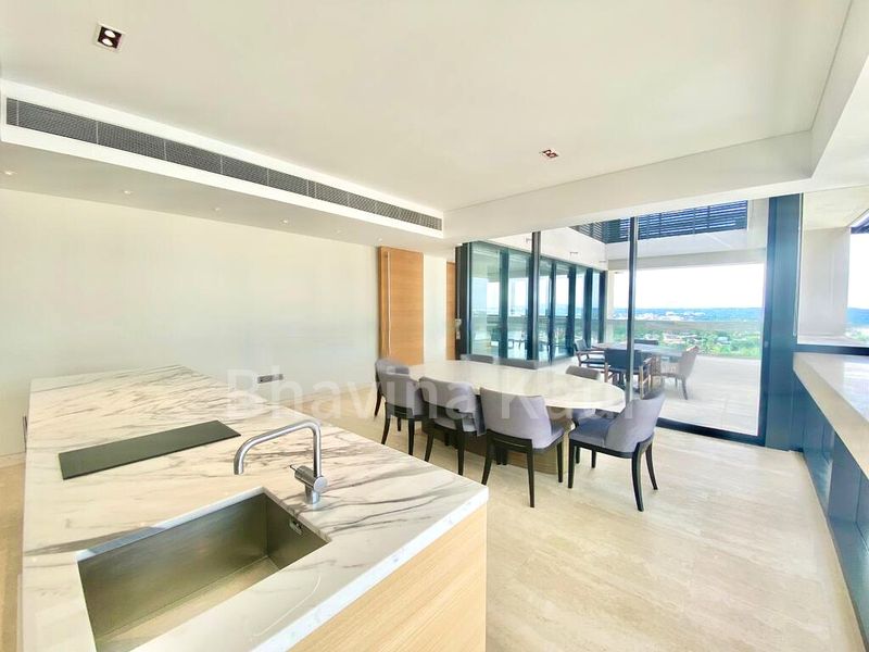 4 Bed Condo for Rent in  Hana - Image 9