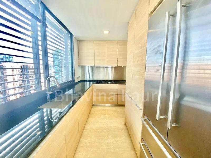 4 Bed Condo for Rent in  Hana - Image 10