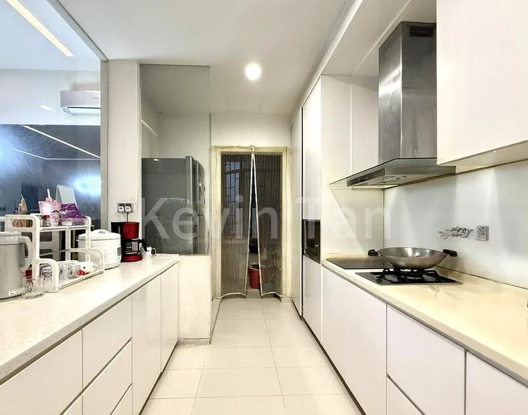 3 Bed Condo for Sale in Nuovo - Image 4