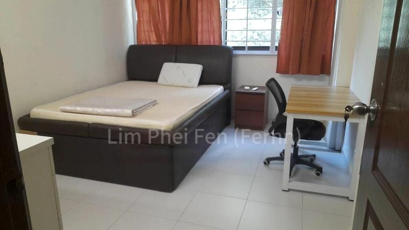 Common Room (HDB) for Rent in  415 Commonwealth Avenue West - Image 1