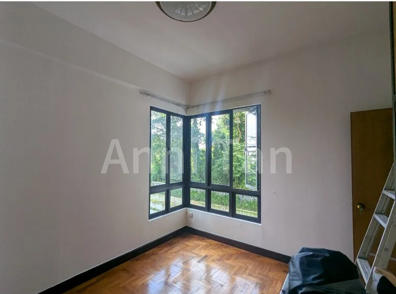 3 Bed Condo for Rent in  Regent Heights - Image 2