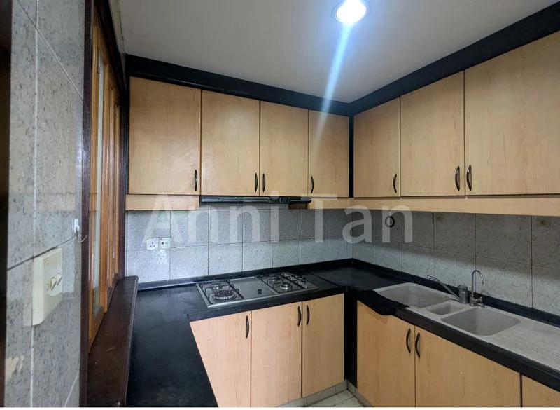 3 Bed Condo for Rent in  Regent Heights - Image 5