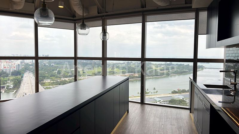 Office for Rent in  Centennial Tower - Image 1