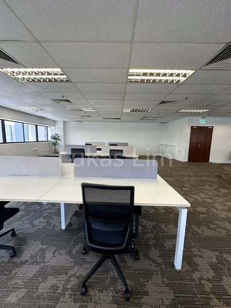 Office for Sale: Fortune Centre - Image 4